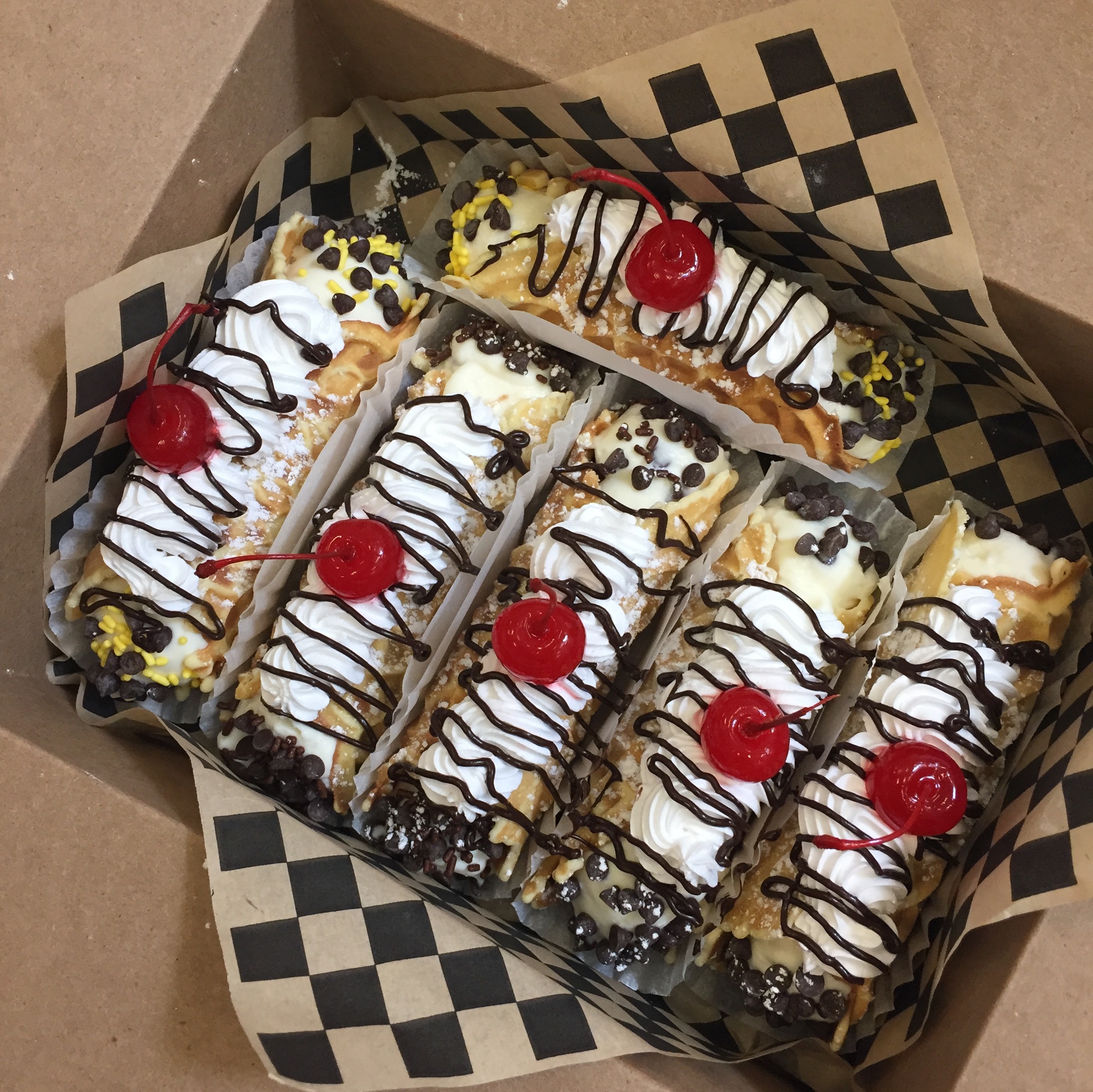 Lisa's Loaded Cannoli